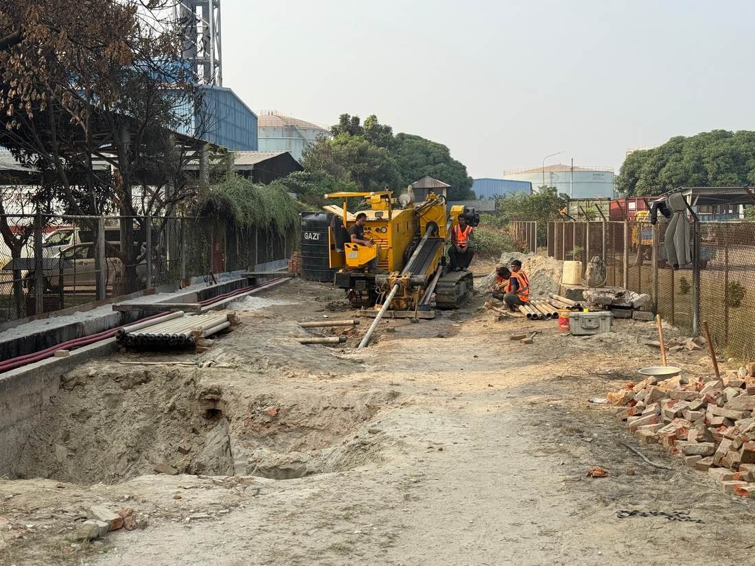 Horizontal directional drilling rig boring a cable crossing